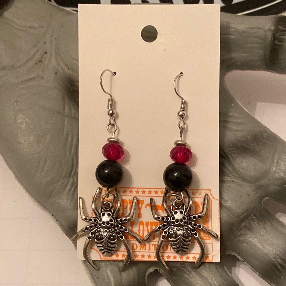 Halloween beaded earrings with charm - Handmade